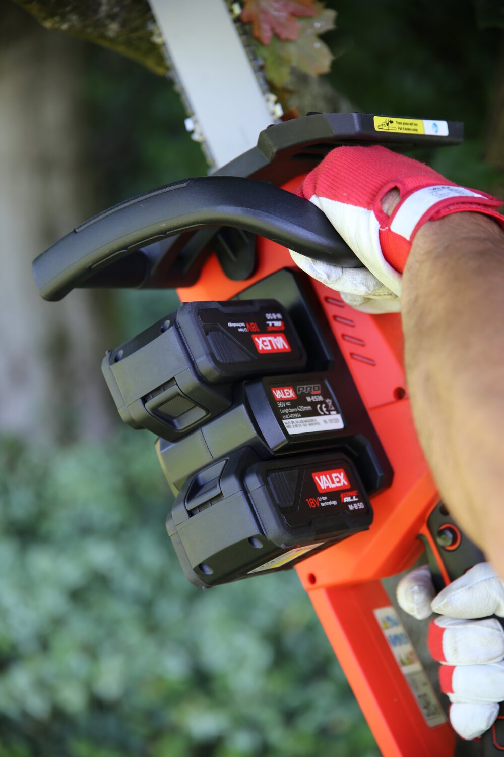 Kit Elettrosega a Batteria Valex M-ES36 ONEALL 36V (2x18V) con 2 Batterie 3.0Ah e Caricabatterie