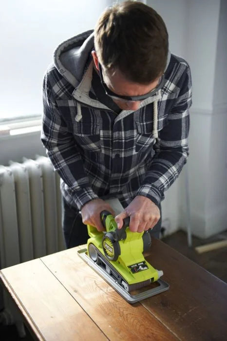 Levigatrice nastro 800w 76x150mm Ryobi
