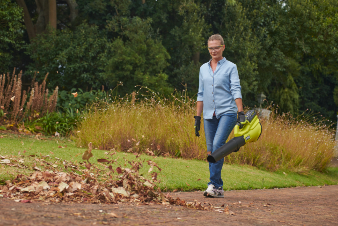 Soffiatore a batteria (4AH) con turbina jet 36 Volt e caricabatterie Ryobi