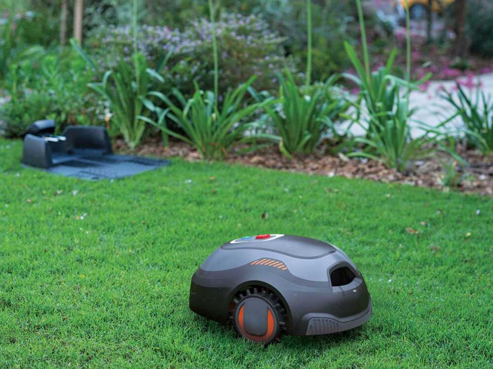 Robot rasaerba 500mq automatico per prato Black & Decker Stanley