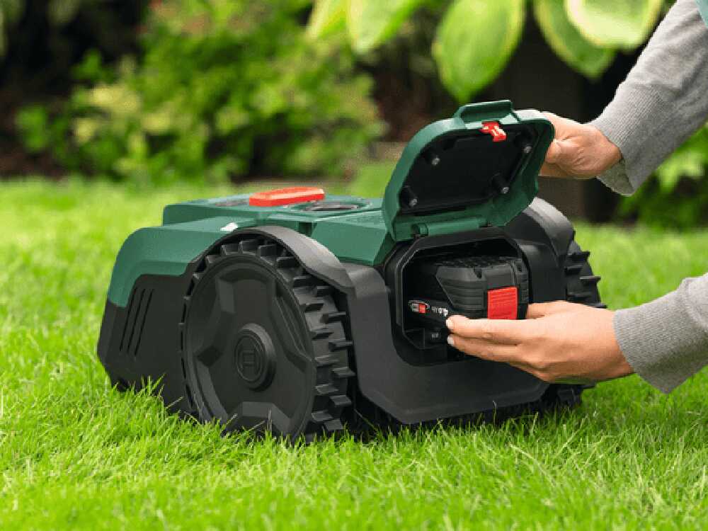 Bosch VISIMOW18V-100 Robot Tagliaerba senza filo perimetrale per piccoli giardini fino a 100 mq