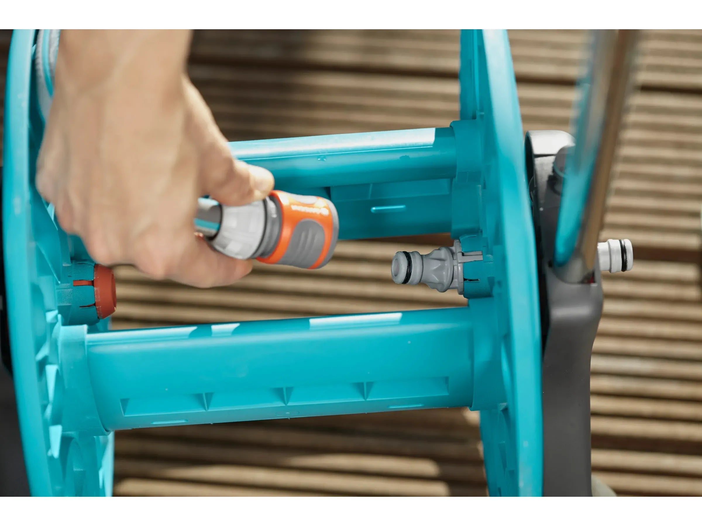 Carrello avvolgitubo gardena cleverroll s set completo con tubo 25 m e accessori Gardena