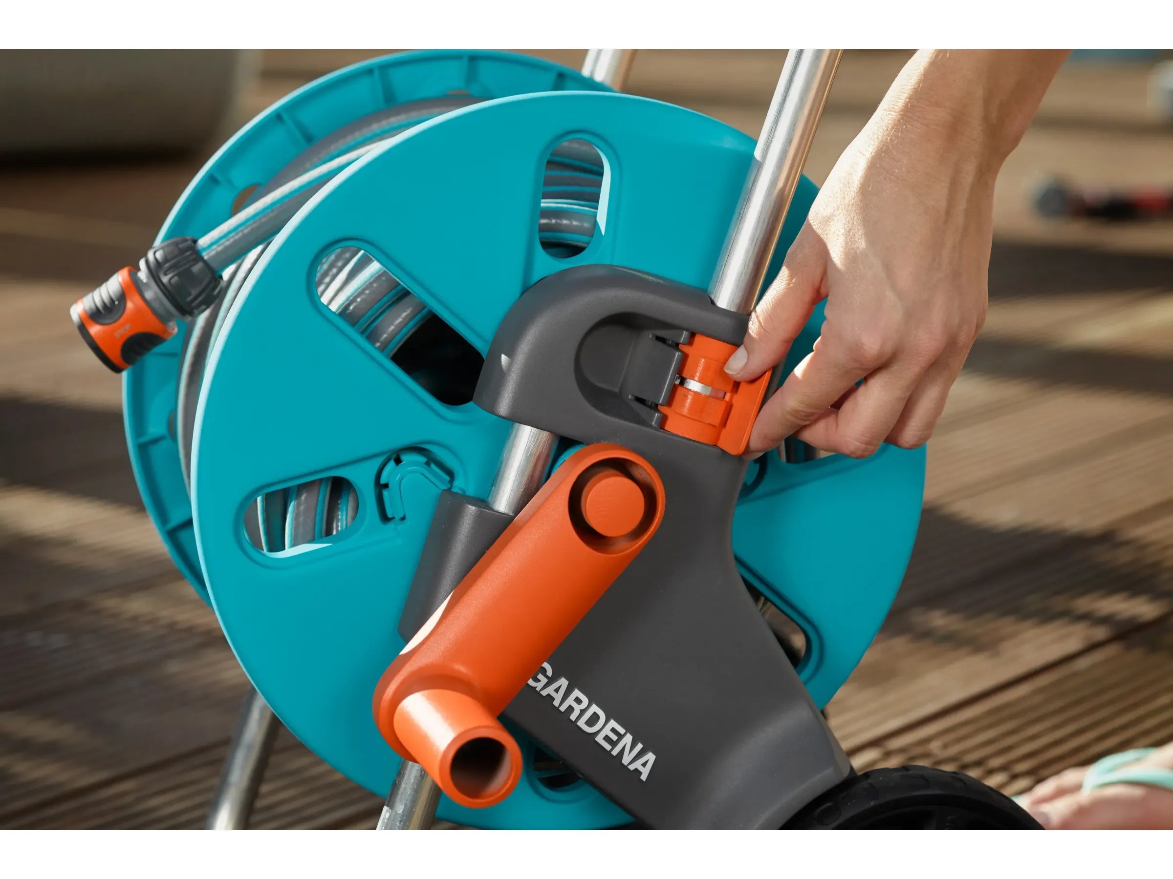 Carrello avvolgitubo gardena cleverroll s set completo con tubo 25 m e accessori Gardena