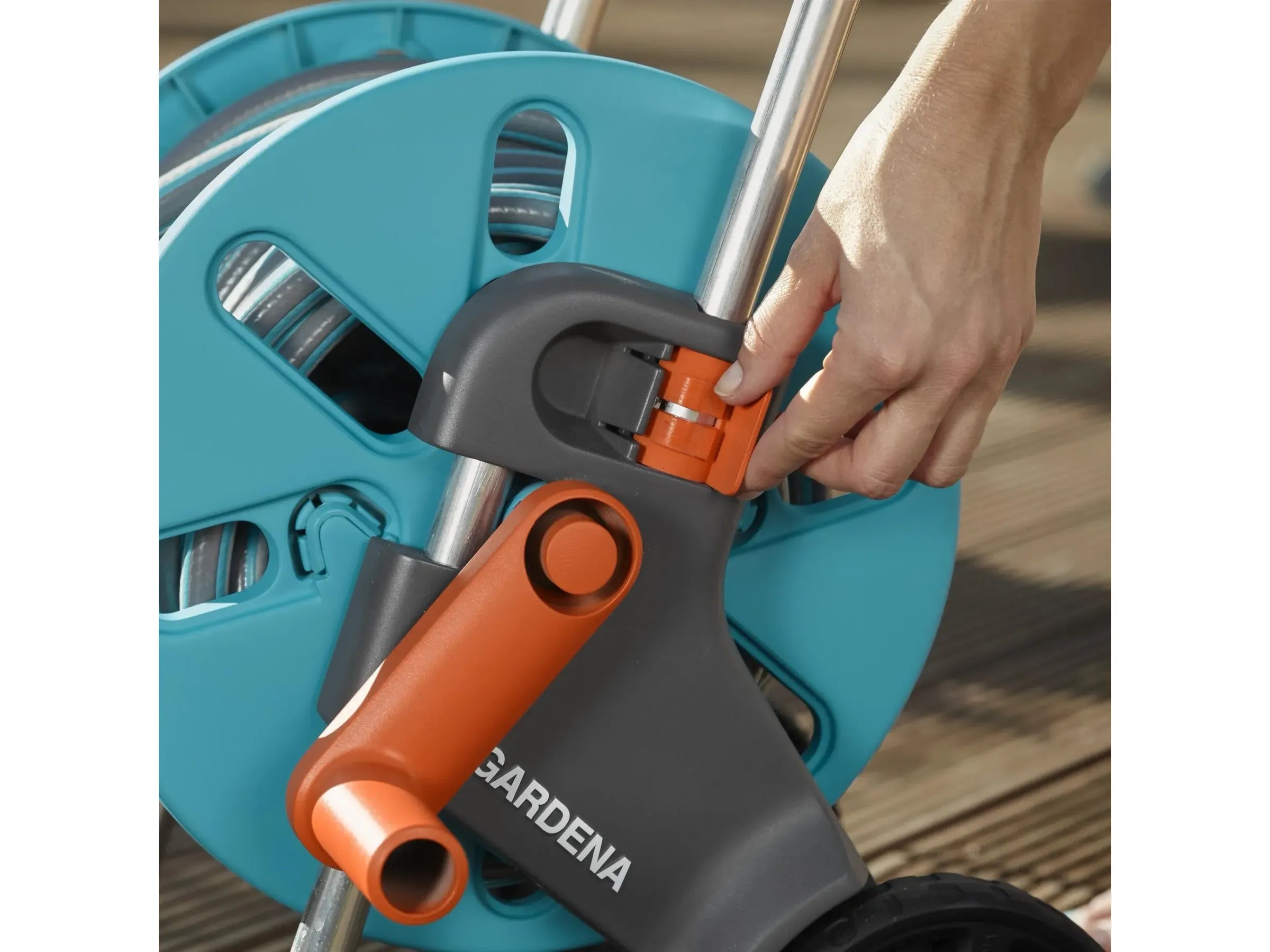 Carrello avvolgitubo gardena cleverroll s set completo con tubo 25 m e accessori Gardena